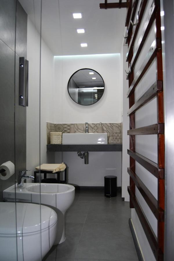 Dock33 - Comfort Loft In Catania Center Catânia Exterior foto