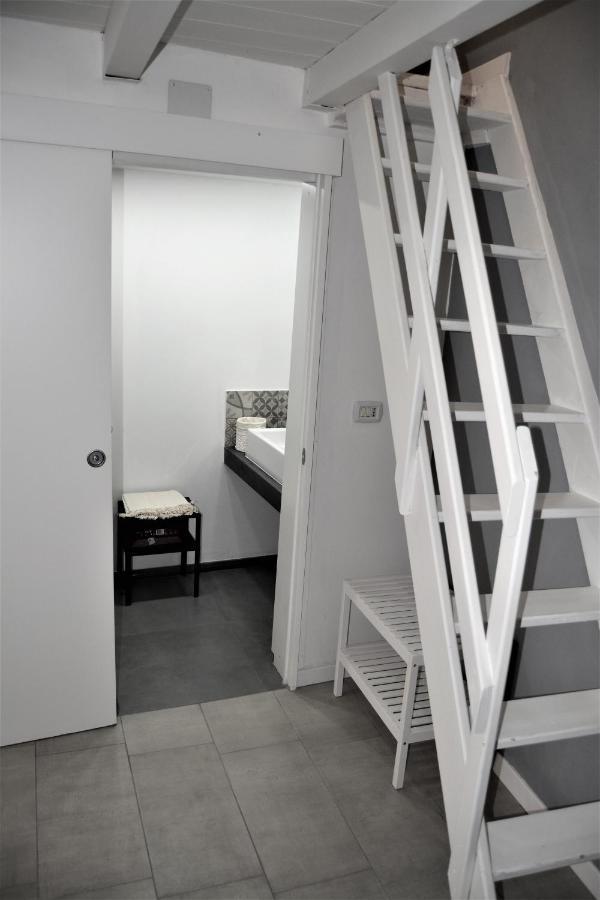 Dock33 - Comfort Loft In Catania Center Catânia Exterior foto